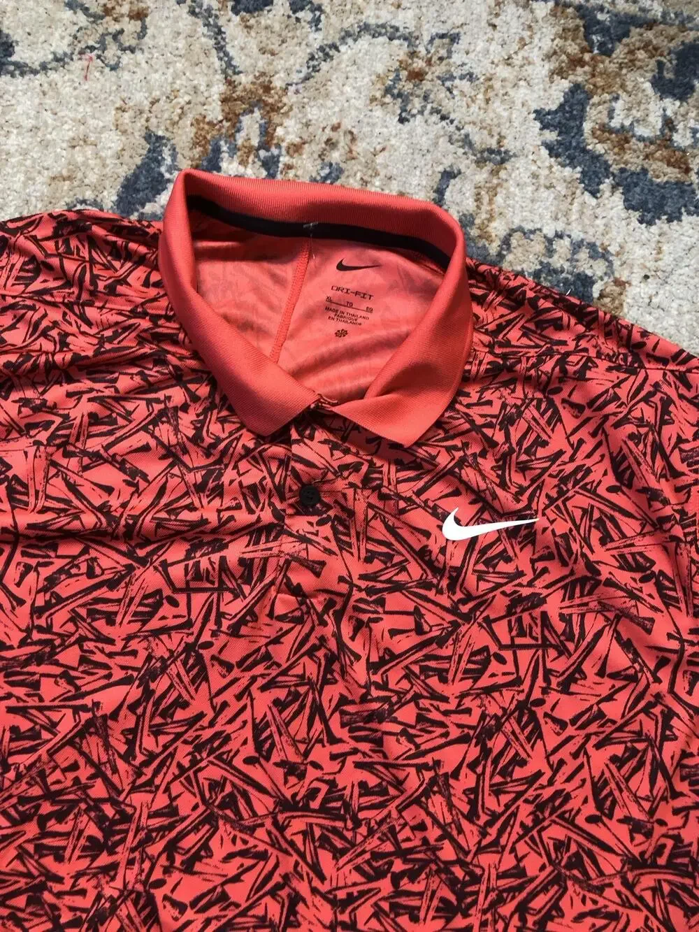 Nike Dri-FIT Polo Shirt Mens XL Red Abstract Print Golf Short Sleeve Performance
